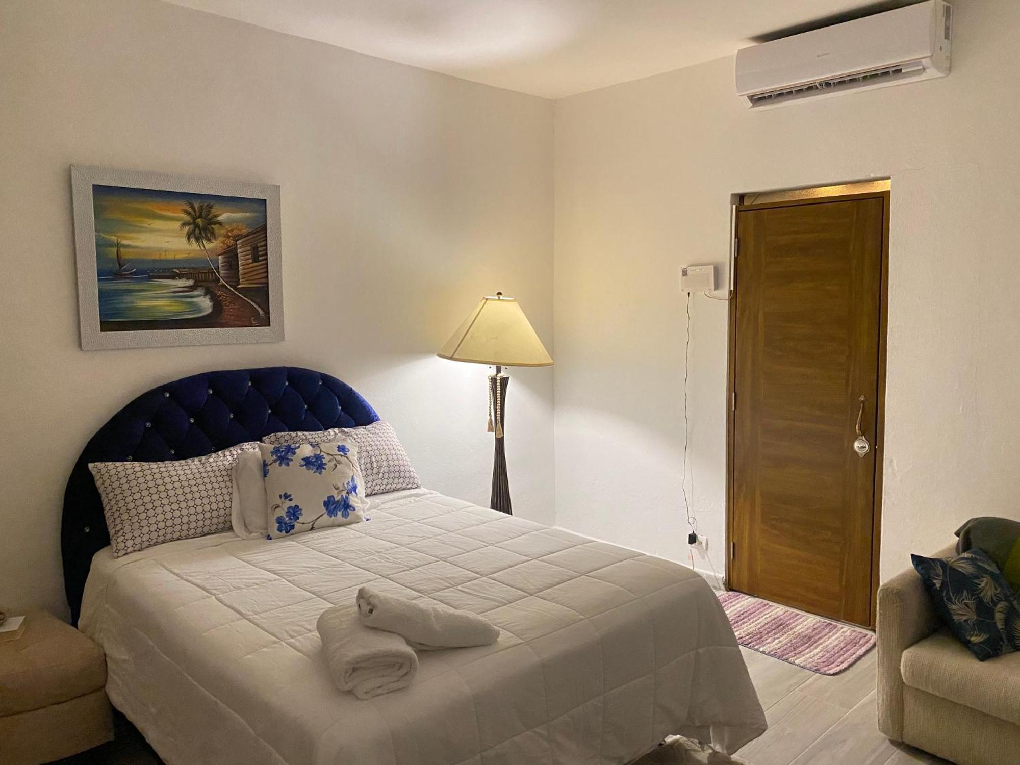 Only Room By Merengue House, 8 Minutos Airport Monte Adentro  Esterno foto